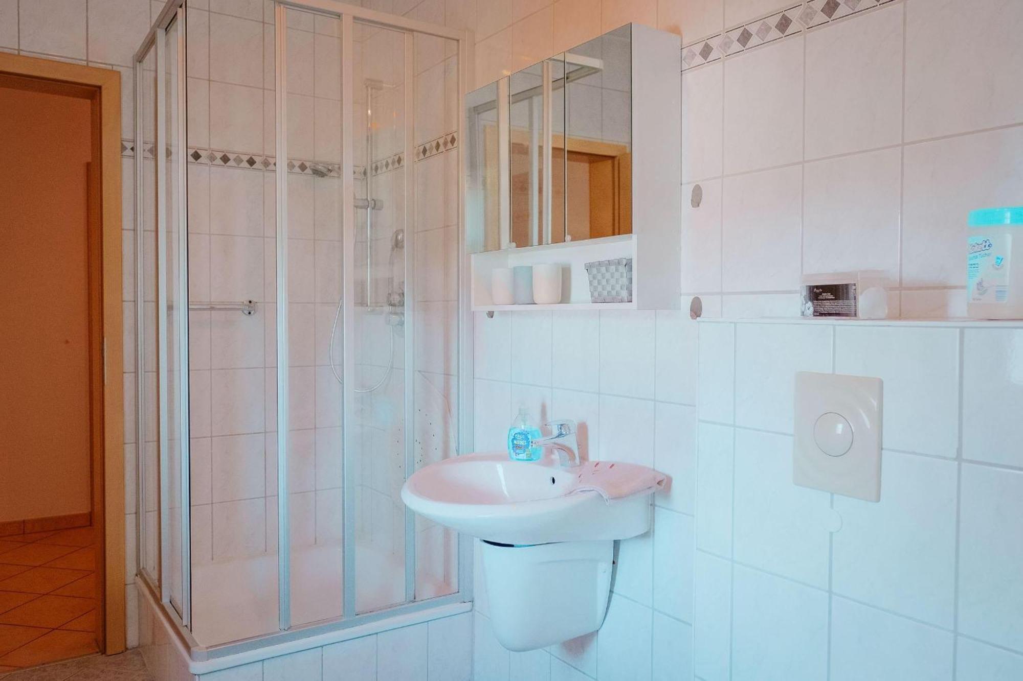 Ferienwohnung Cubus Kuehlungsborn Ost エクステリア 写真